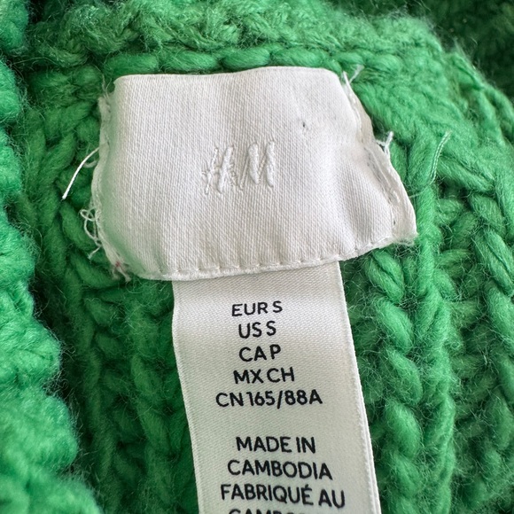 H&M Emerald Green Turtleneck Sweater - Picture 4 of 4